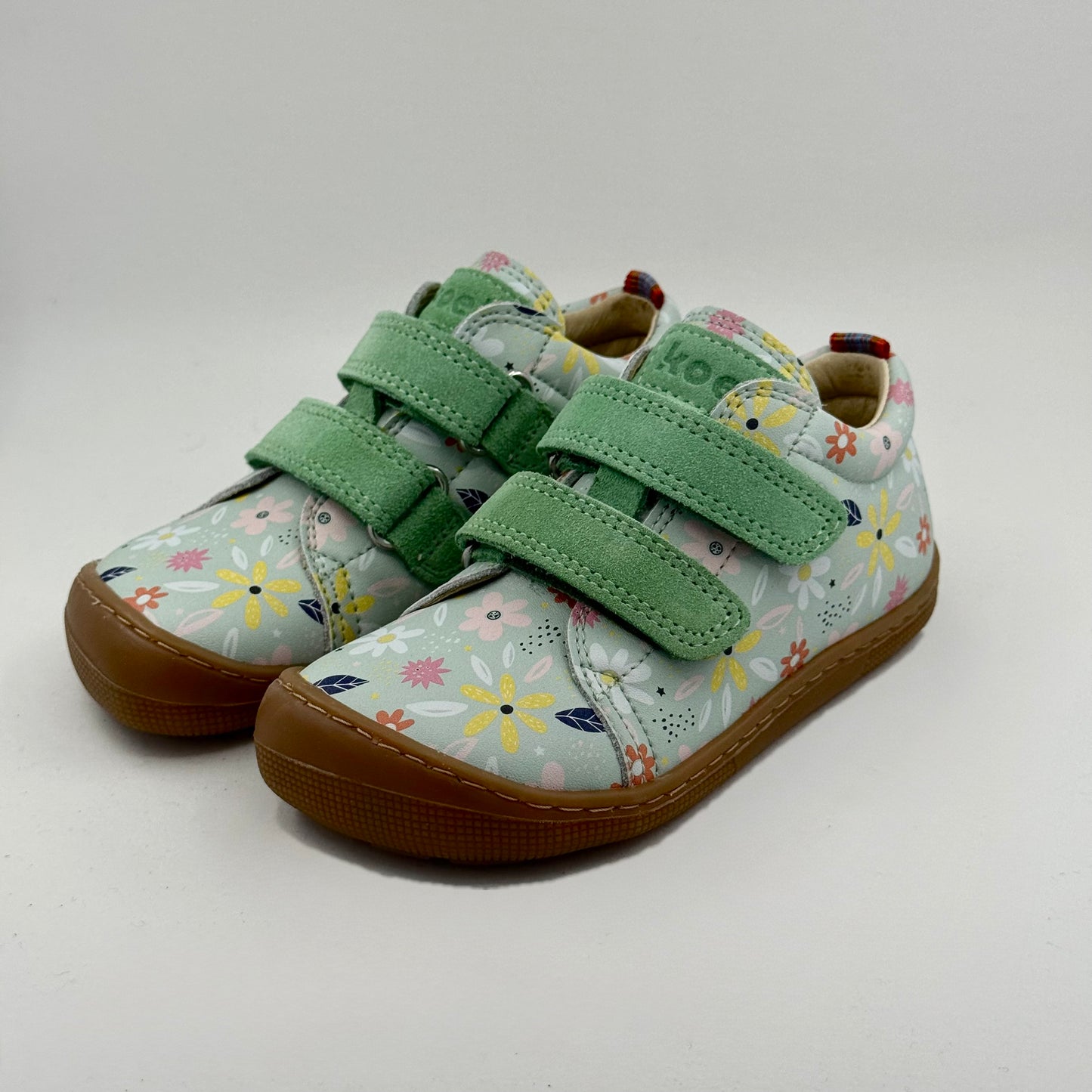 Barefoot All Season Sneakers by Koel NEW