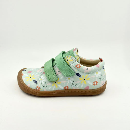 Barefoot All Season Sneakers by Koel NEW