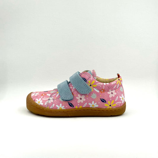 Barefoot All Season Sneakers by Koel NEW