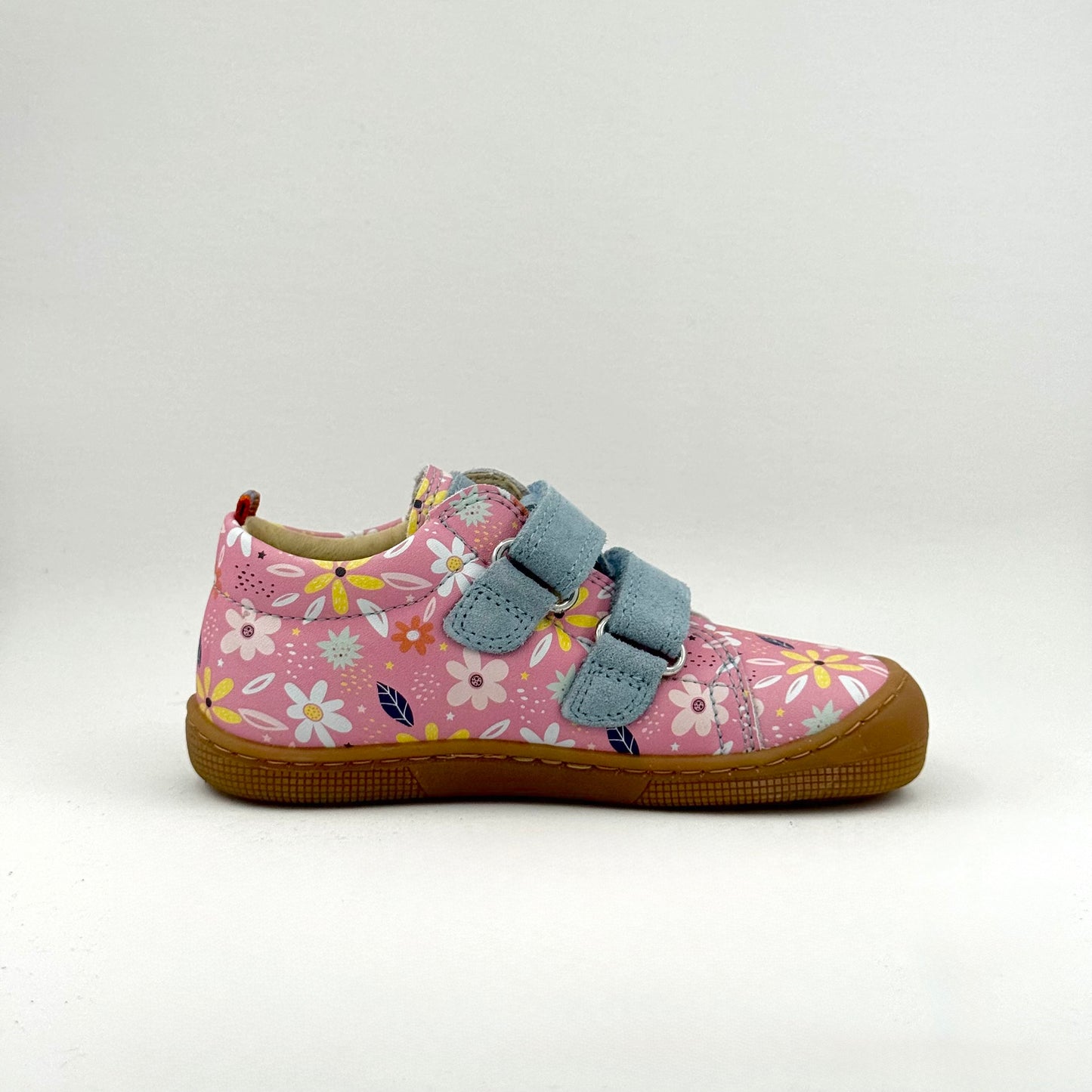 Barefoot All Season Sneakers by Koel NEW