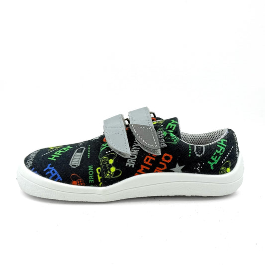 Canvas Sneakers by Beda